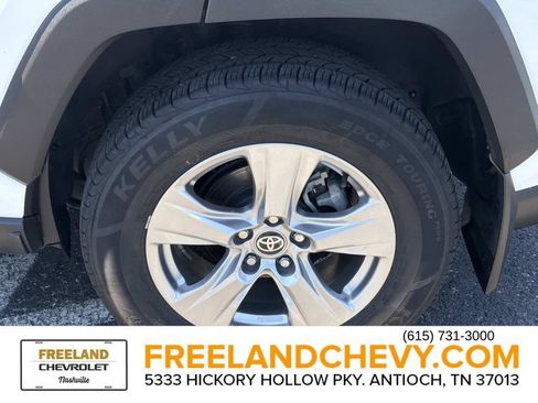 Used 2023 Toyota RAV4 XLE AWD/4WD image 11