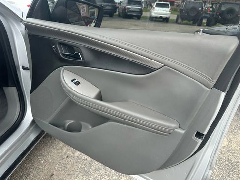 Used 2016 Chevrolet Impala LS image 24