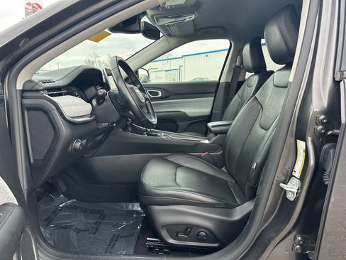 Used 2022 Jeep Compass Latitude image 23