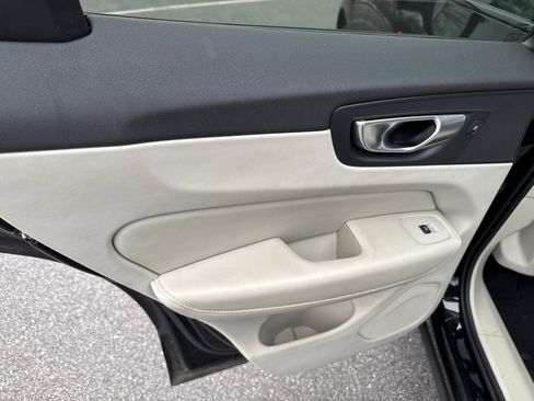 Used 2024 Volvo XC60 B5 Core image 22