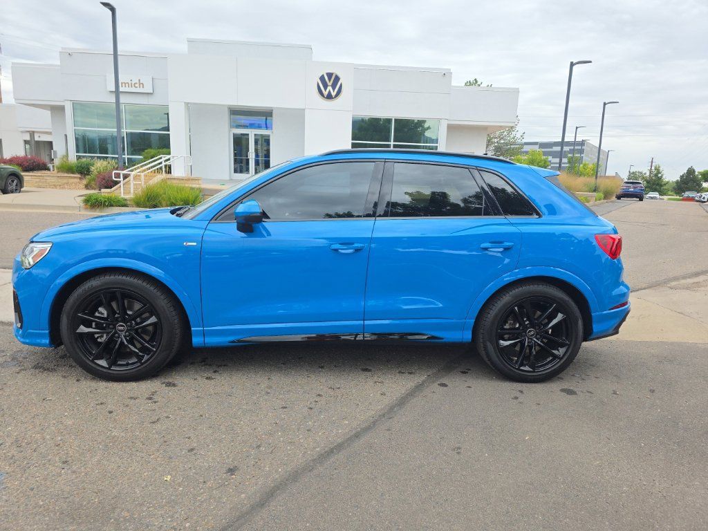 Used 2023 Audi Q3 2.0T Premium Plus w/ Premium Plus Package AWD/4WD image 2