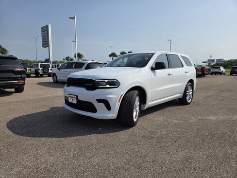 Used 2023 Dodge Durango GT AWD/4WD image 3