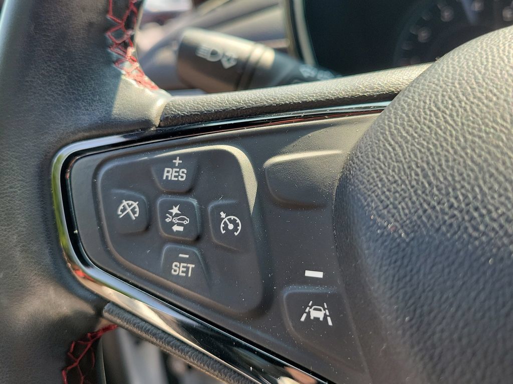 Used 2023 Chevrolet Equinox RS FWD image 28
