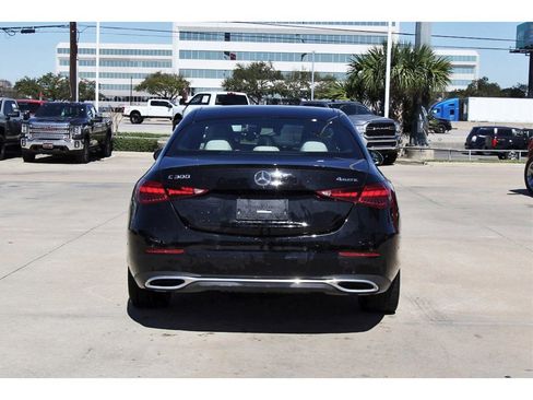 Used 2023 Mercedes-Benz C 300 4MATIC Sedan image 5