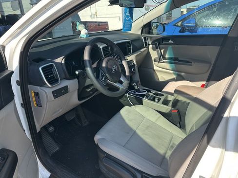 Used 2022 Kia Sportage LX FWD image 7