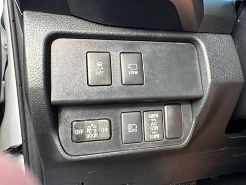 Used 2023 Toyota Tacoma Limited AWD/4WD image 10