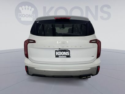 Used 2024 Kia Telluride S w/ S Sunroof Package