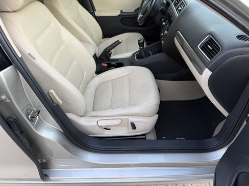 Used 2014 Volkswagen Jetta TDI FWD image 29