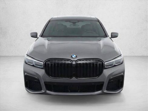 Used 2020 BMW 750i xDrive 750i xDrive image 2