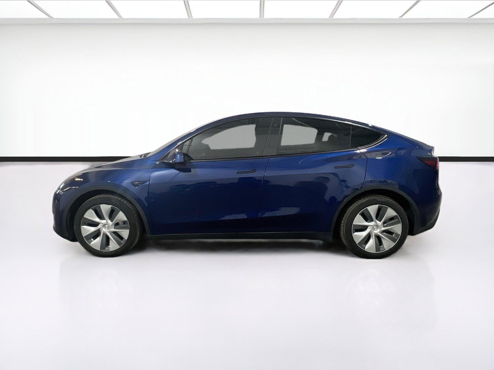 Used 2021 Tesla Model Y Long Range AWD/4WD image 22