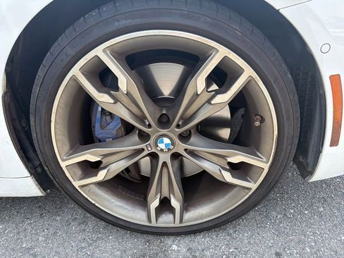 Used 2018 BMW M550i xDrive AWD/4WD image 31