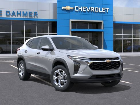 New 2026 Chevrolet Trax LS w/ LS Convenience Package FWD image 21