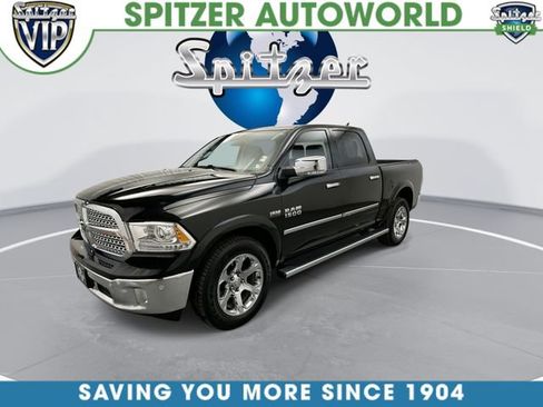 Used 2018 RAM 1500 Laramie w/ Convenience Group AWD/4WD image 7