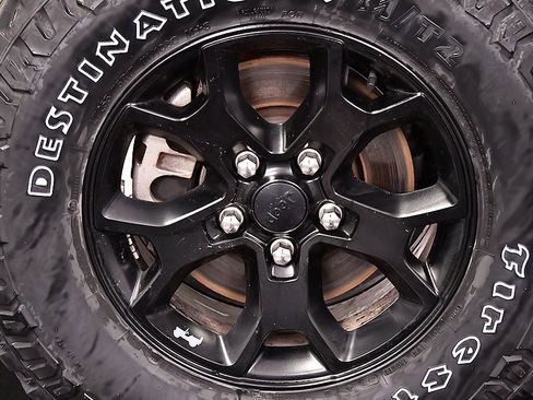 Used 2023 Jeep Wrangler Willys image 9