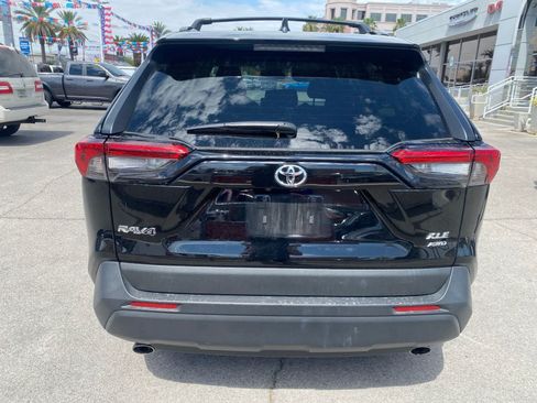 Used 2024 Toyota RAV4 XLE AWD/4WD image 7