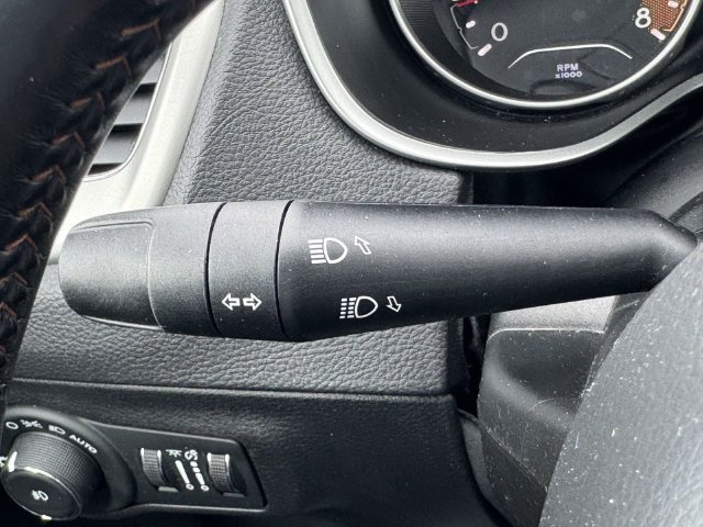 Used 2020 Jeep Compass Latitude w/ Popular Equipment Group AWD/4WD image 34