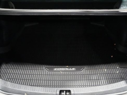 Used 2021 Toyota Corolla SE image 19