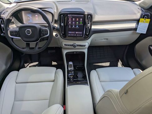 New 2026 Volvo XC40 B4 Plus w/ Protection Package Premier FWD image 15