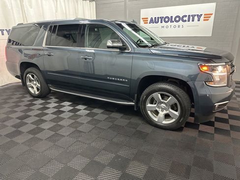 Used 2020 Chevrolet Suburban Premier image 2