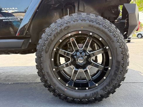 Used 2015 Jeep Wrangler Unlimited Sahara w/ Connectivity Group image 26