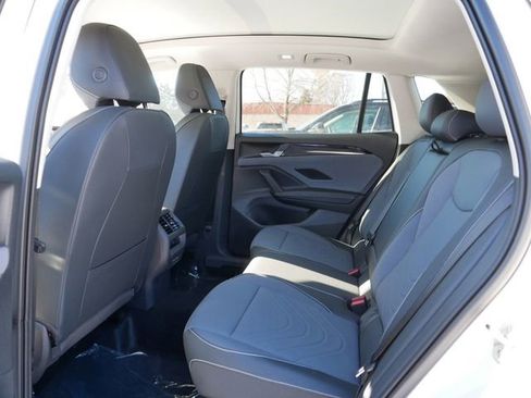 New 2026 Volkswagen Tiguan SE AWD/4WD image 8