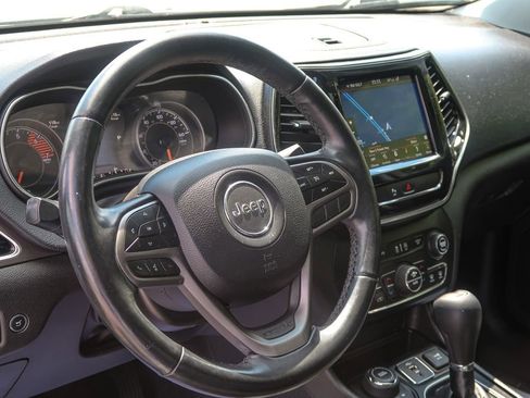 Used 2019 Jeep Cherokee Limited AWD/4WD image 27