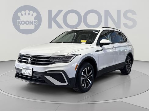 Used 2023 Volkswagen Tiguan S w/ Driver Assistance Package FWD image 5