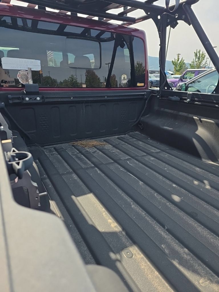 Used 2021 Jeep Gladiator Rubicon AWD/4WD image 8