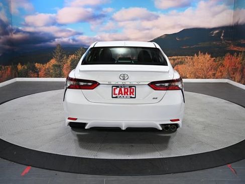 Used 2024 Toyota Camry SE image 7