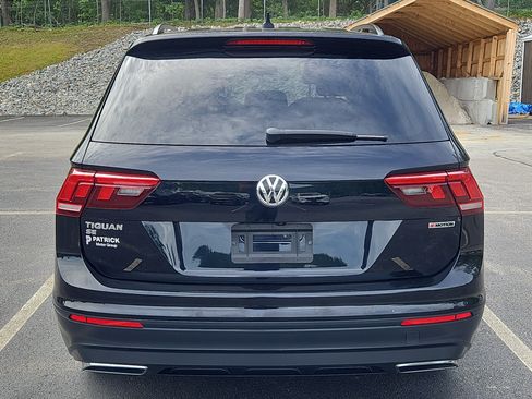 Used 2019 Volkswagen Tiguan SE w/ Panoramic Sunroof Package AWD/4WD image 25