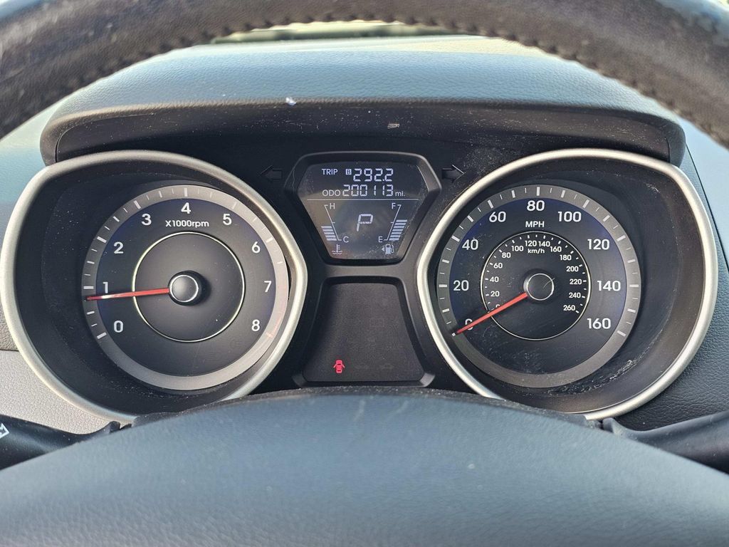 Used 2012 Hyundai Elantra Limited w/ Technology Pkg 5 FWD image 28