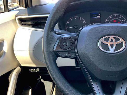 Used 2024 Toyota Corolla Cross L FWD image 22