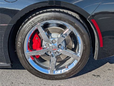 Used 2014 Chevrolet Corvette Stingray Convertible w/ 2LT Preferred Equipment Group image 10