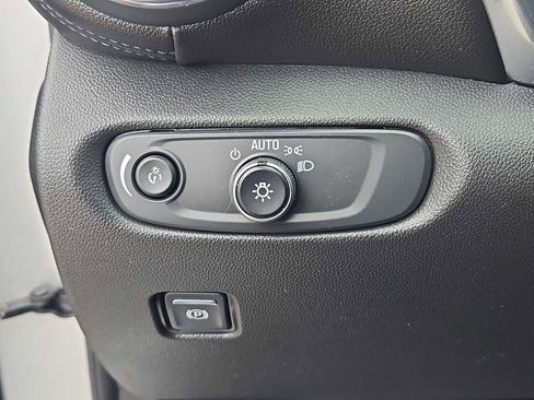 Used 2020 Chevrolet Blazer LT AWD/4WD image 17
