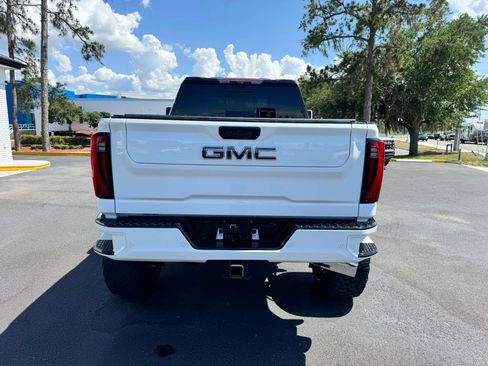 Used 2024 GMC Sierra 2500 Denali Ultimate AWD/4WD image 7