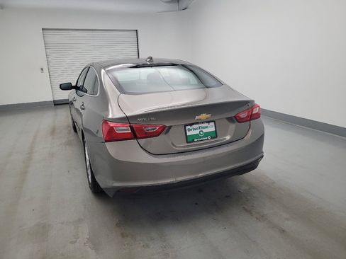 Used 2018 Chevrolet Malibu LT FWD image 6
