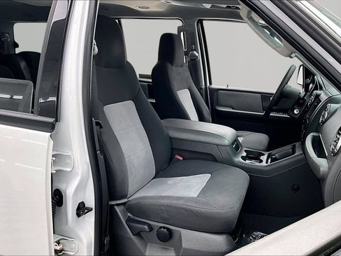 Used 2003 Ford Expedition XLT AWD/4WD image 7