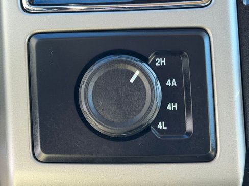 Used 2020 Ford F150 Lariat image 26