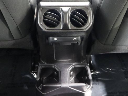 Used 2020 Jeep Wrangler Unlimited Sport S AWD/4WD image 15