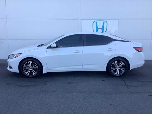 Used 2022 Nissan Sentra SV FWD image 2