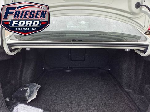 Used 2017 Volkswagen Jetta SE FWD image 28
