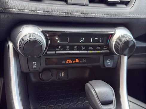 Used 2024 Toyota RAV4 LE image 15