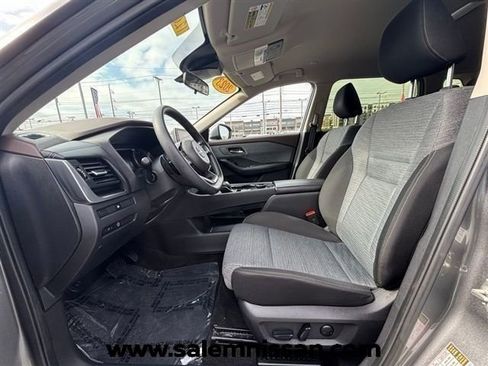 Used 2023 Nissan Rogue SV AWD/4WD image 8