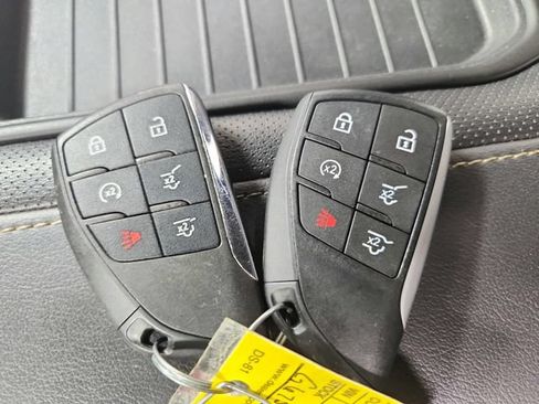 Used 2021 Chevrolet Suburban Premier w/ Premium Package AWD/4WD image 41