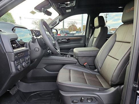 New 2026 Chevrolet Tahoe High Country w/ Sun And Tow Package image 9