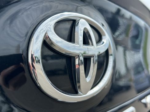 Used 2024 Toyota Camry XSE w/ Cold Weather Package FWD image 7