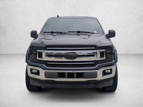 Used 2020 Ford F150 XLT image 2