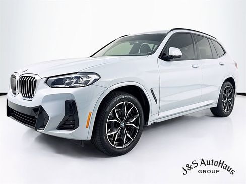 Used 2024 BMW X3 xDrive30i w/ Premium Package image 3