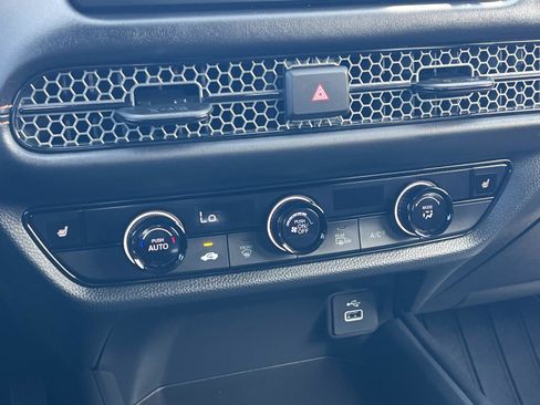 Certified 2025 Honda HR-V Sport image 14