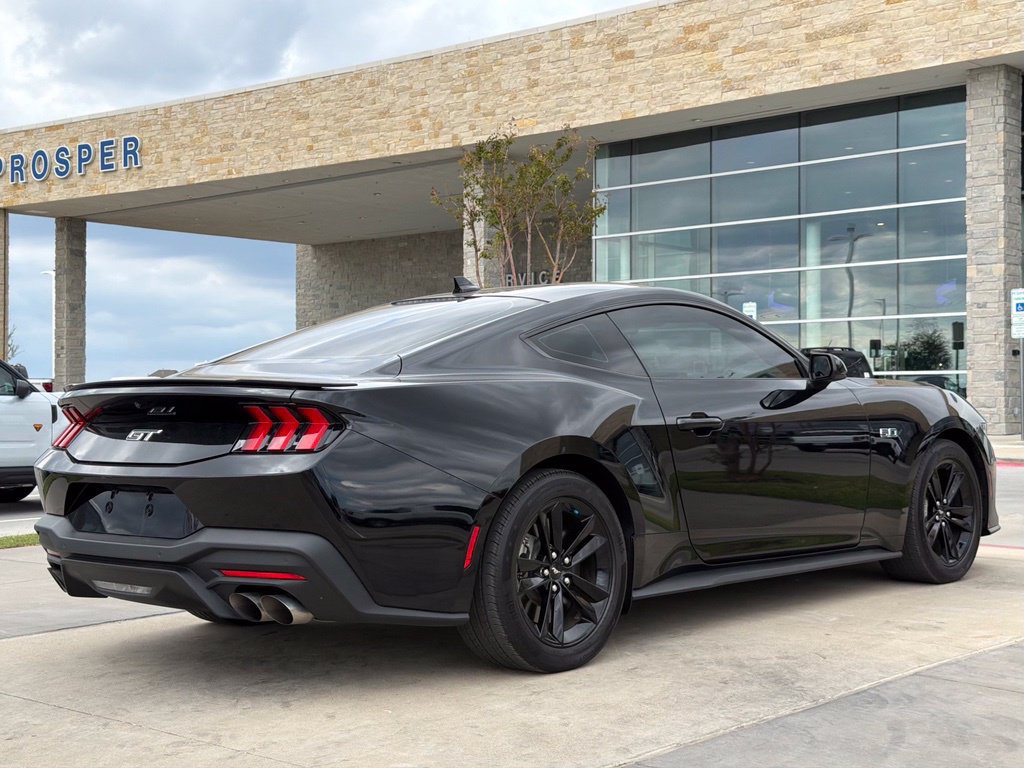 Used 2024 Ford Mustang GT RWD image 23
